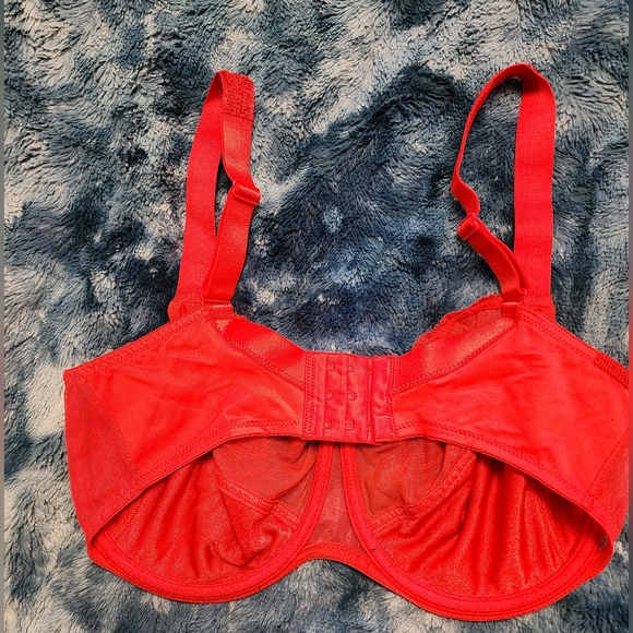 Conturelle Underwire Bra - Picture 2 of 3